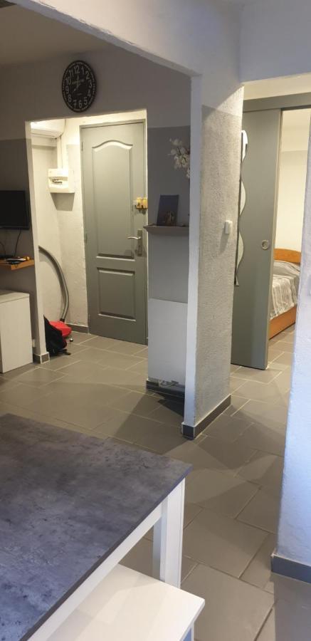 Bienvenue Au Centre Ville Arles Apartamento Exterior foto